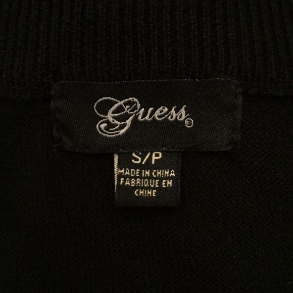 2/$20 ❤️Host Pick❤️👚 Guess Top👚 - Picture 7 of 8